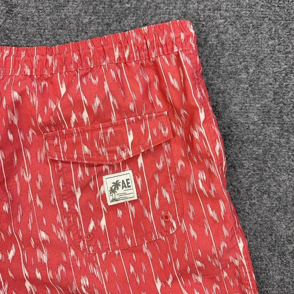American Eagle Outfitters Swim Trunks Mens Small Red Ikat Mesh Lined Drawstring
